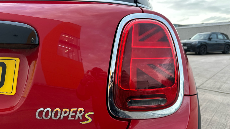 MINI Hatchback 135kW Cooper S Level 3 33kWh 3dr Auto Electric Hatchback